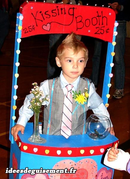 Costume of Kissing Booth - Letter K