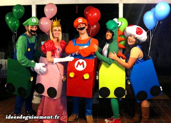 Fancy dress costume of the group Mario Kart balloons