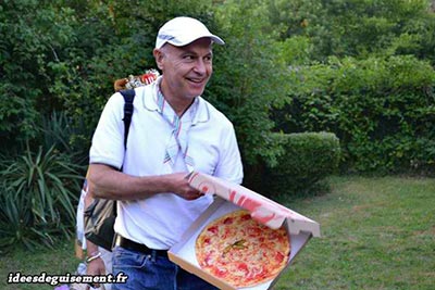 Cheap fancy dress of Pizza delivery man